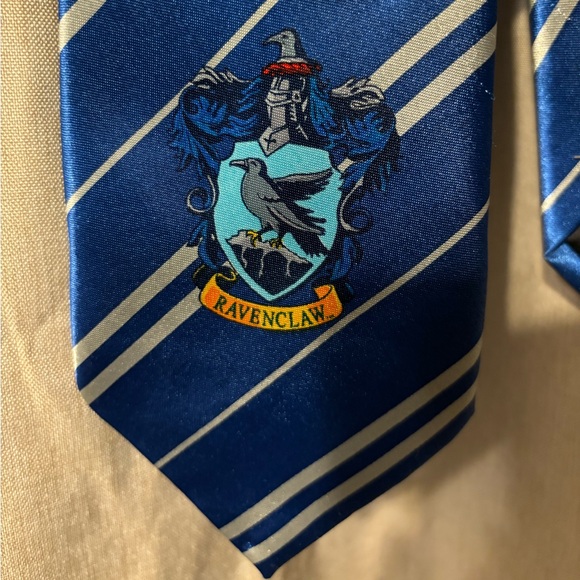 Harry Potter Ravenclaw Tie - Picture 1 of 3